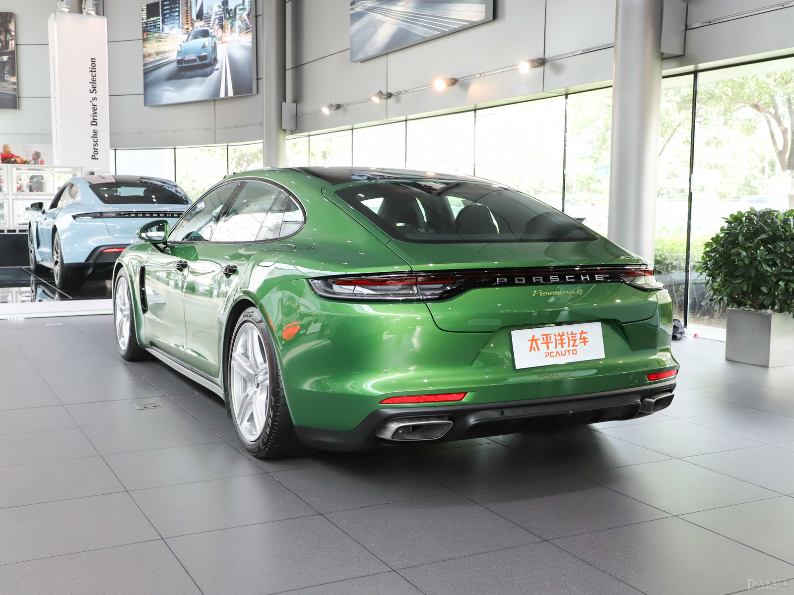 2021款Panamera 4 E-Hybrid 2.9T 新能源豪华轿跑的外观魅力解析