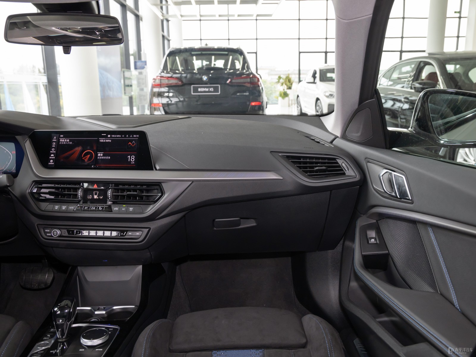 运动与精致并存——深度解析宝马2系2021款225i四门轿跑车M运动曜夜套装内饰